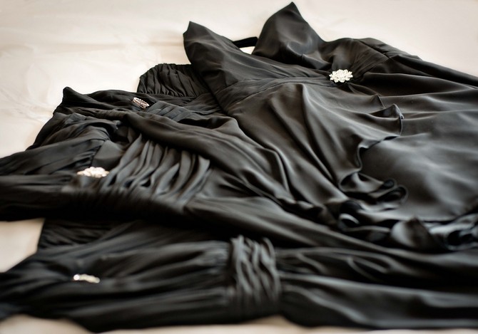 black bridesmaids dresses. Tara Aherne Photography. Real Wedding. WeddingsOnline.ie black bridesmaids dresses